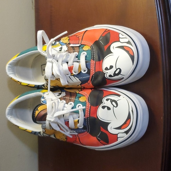Vans Other - Vans + Disney Friends Sneakers Men's Size 9.0